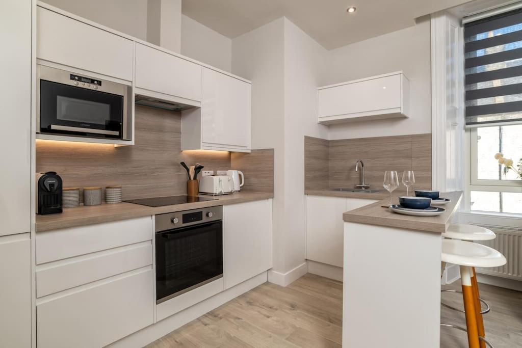 Ferienwohnung West End @ Netflix @ Newly Built Aberdeen Exterior foto